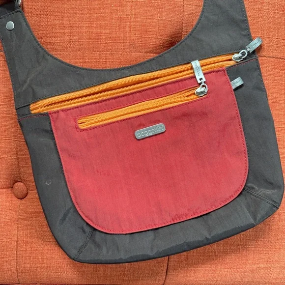 Baggalini Two-Tone cross body Shoulder Bag - Picture 2 of 9